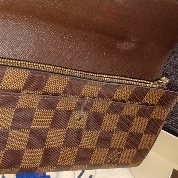 Louis Vuitton Sarah Wallet - Picture 8 of 8